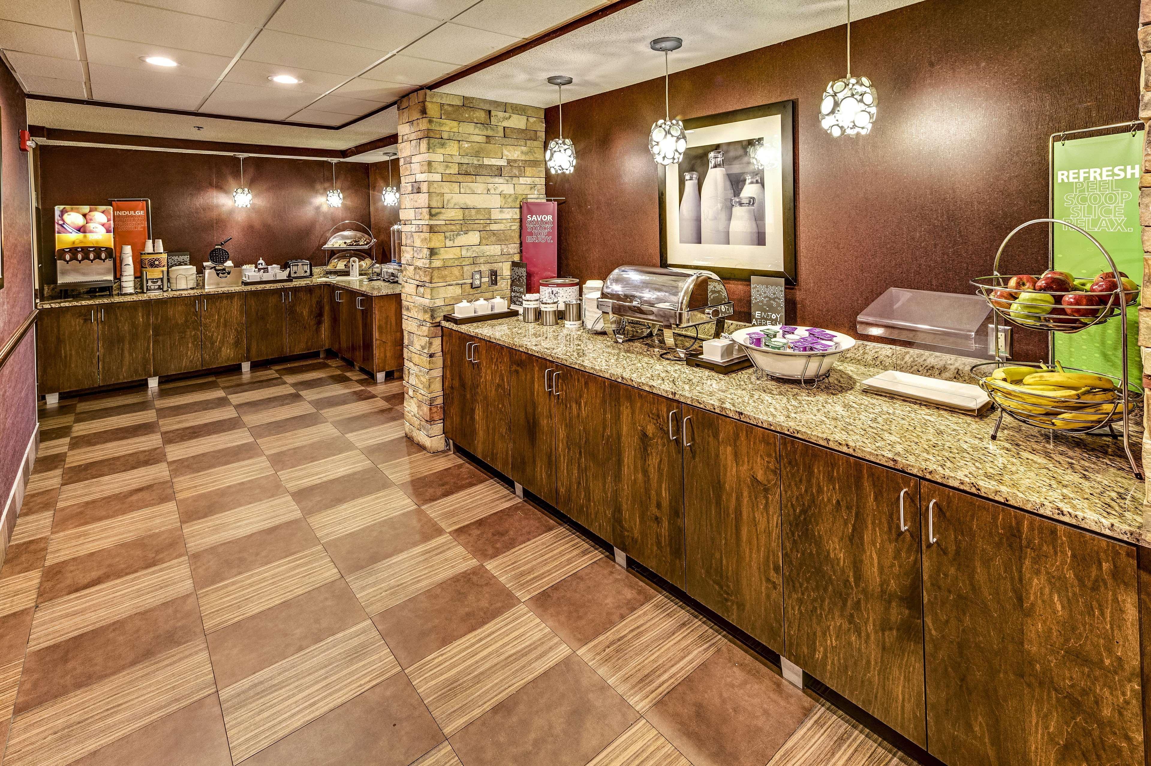 Hampton Inn Columbus I-70E/Hamilton Road Zewnętrze zdjęcie